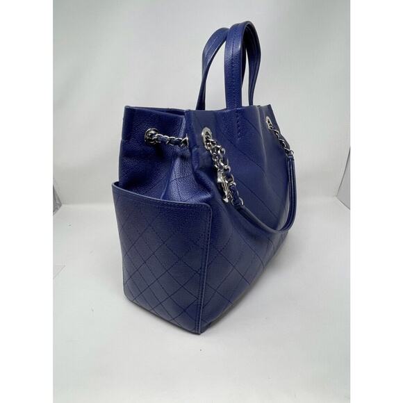 CHANEL Quilted Blue Caviar Leather Pocket Chain CC Charm Tote - Picture 5 of 14